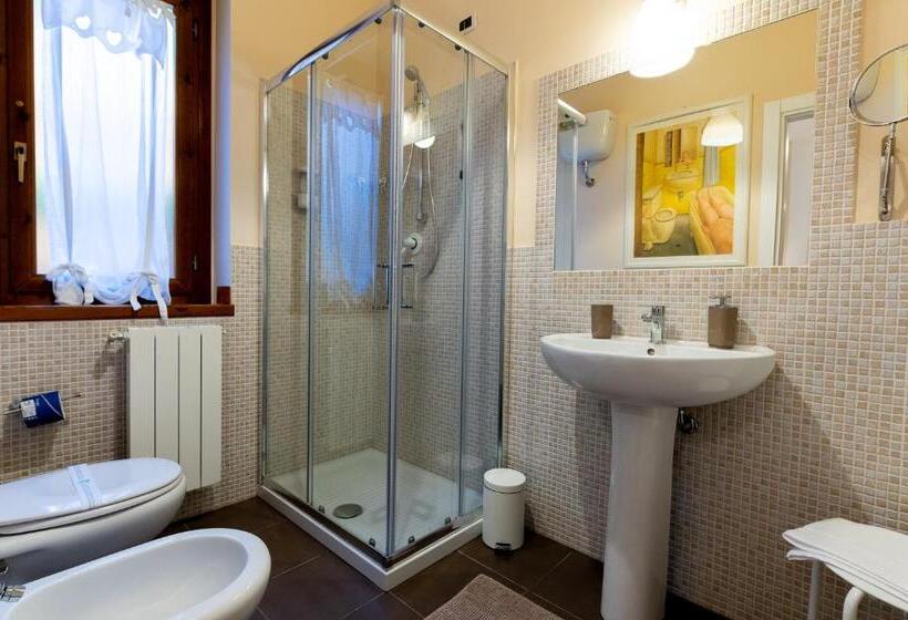 Отель B&b Le Sorelle