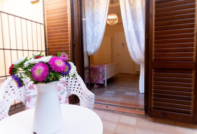 Отель B&b Le Sorelle