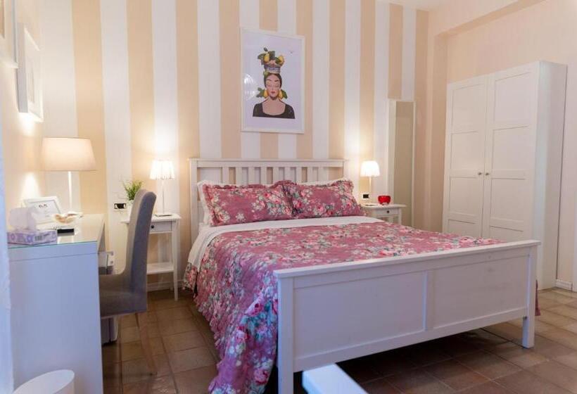 Отель B&b Le Sorelle