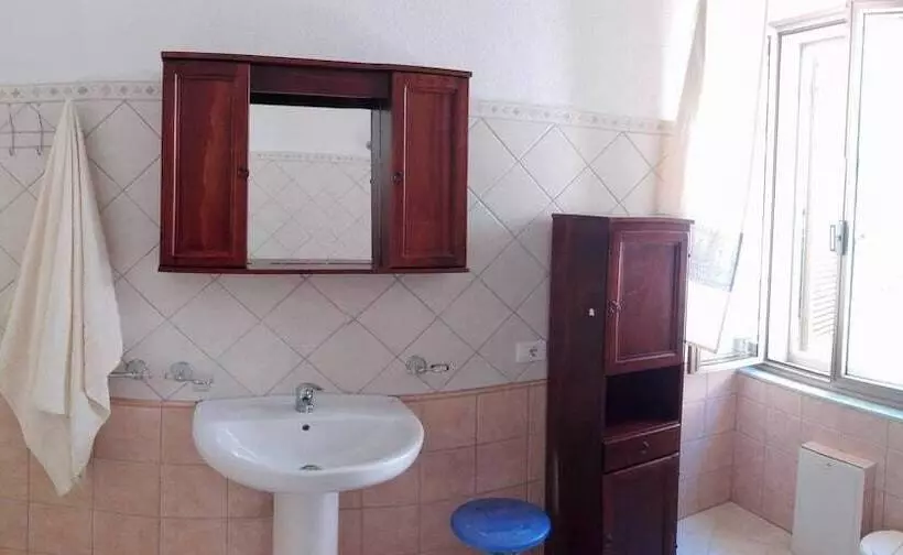 Hotelli B&b Oasi Tepilora