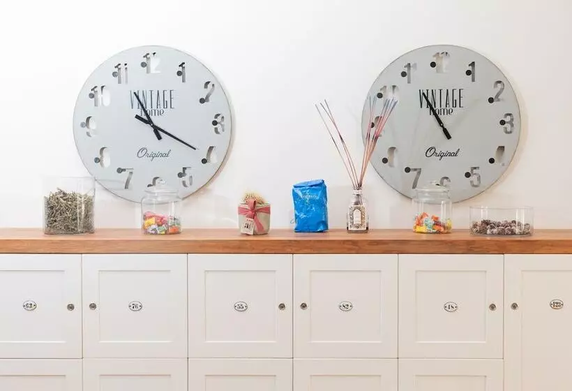 هتل Dimora 16 Rooms & Garden