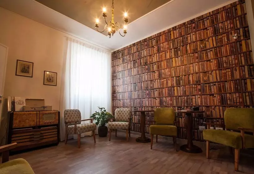 هتل Dimora 16 Rooms & Garden