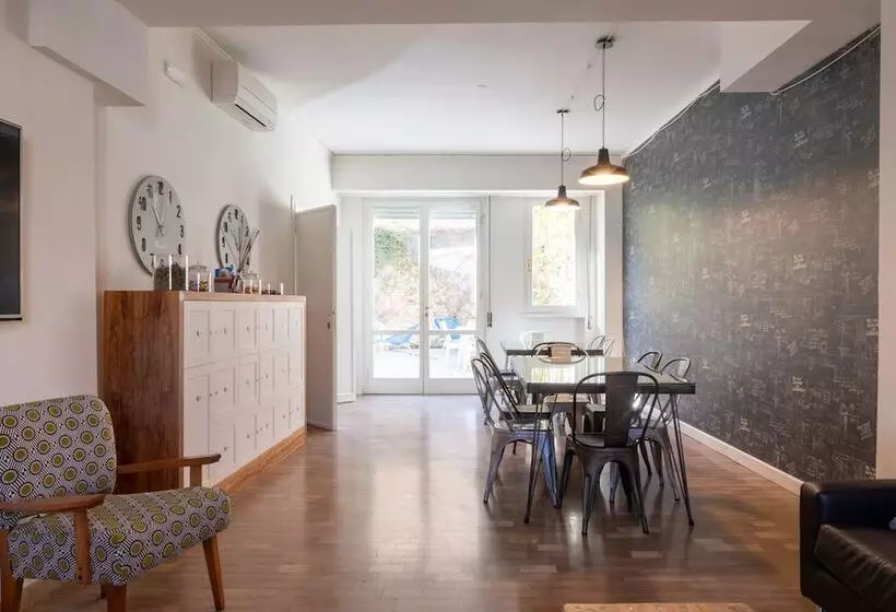 هتل Dimora 16 Rooms & Garden