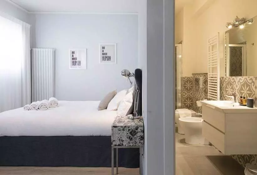 هتل Dimora 16 Rooms & Garden