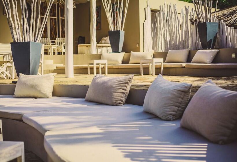 هتل Kobe Suite Resort