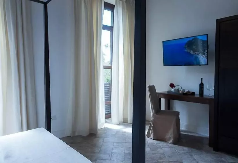 هتل La Residenza Sul Largo