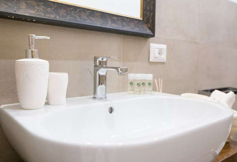 هتل La Residenza Sul Largo