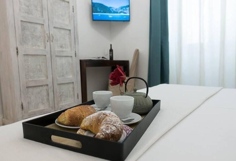 هتل La Residenza Sul Largo