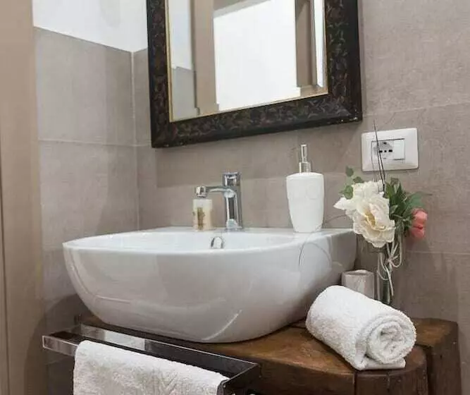 هتل La Residenza Sul Largo