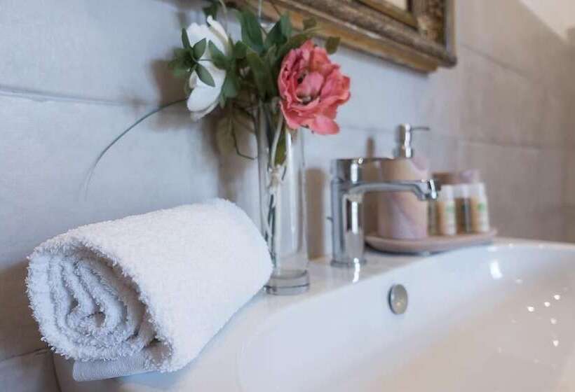 هتل La Residenza Sul Largo