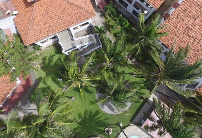 هتل Nyali Beach Holiday Resort