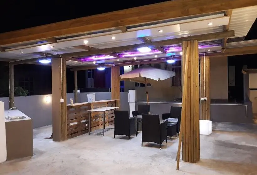 هتل Residence Les Bambous