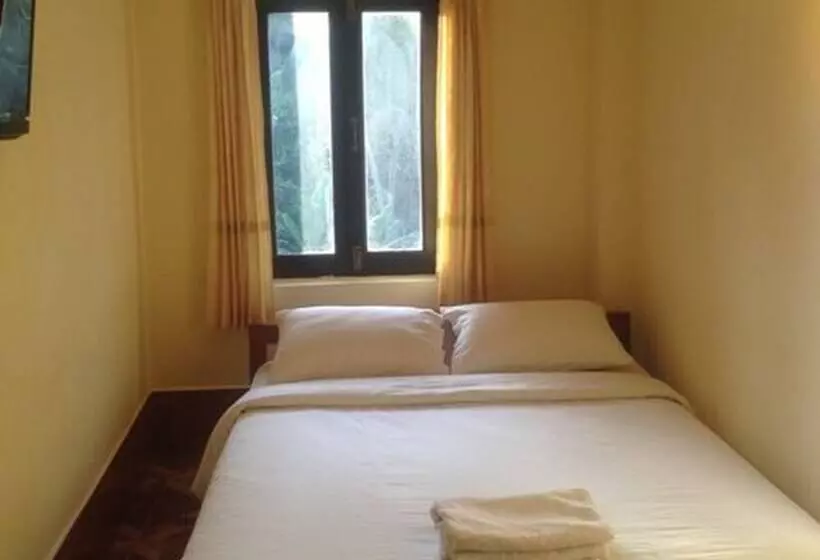 هتل Sackarinh Guesthouse