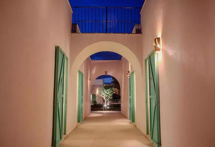 ホテル Santa Marina Masseria Del Salento