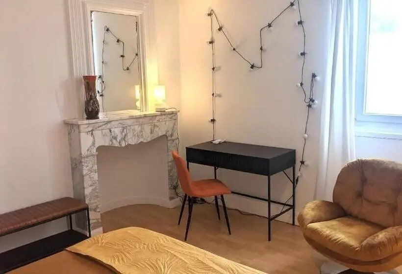 ベッドアンドブレックファースト Chambre Voltaire Ou Chambre Beckett, Terrasse En Bord De Sorgue