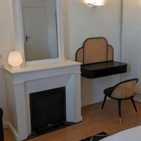 ベッドアンドブレックファースト Chambre Voltaire Ou Chambre Beckett, Terrasse En Bord De Sorgue