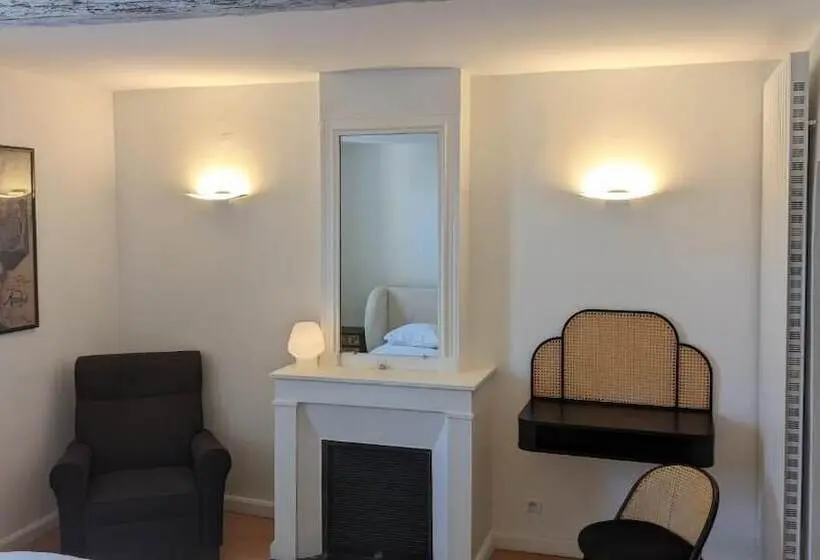 ベッドアンドブレックファースト Chambre Voltaire Ou Chambre Beckett, Terrasse En Bord De Sorgue