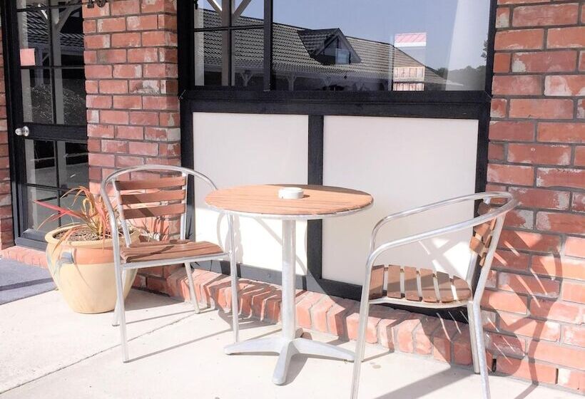 Heritage Highway Motel