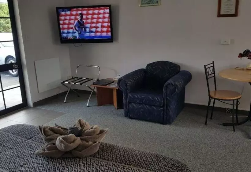 Heritage Highway Motel