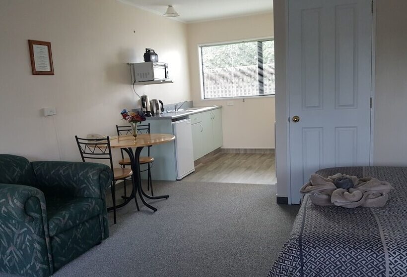 Heritage Highway Motel