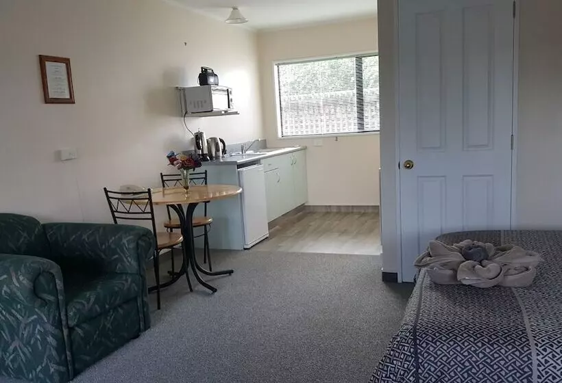 Heritage Highway Motel