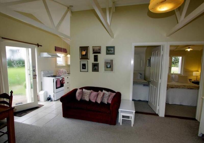 Отель B&b Blossom Cottage