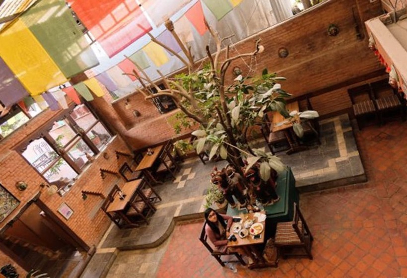 هتل Cafe De Patan