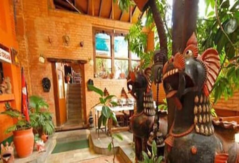 هتل Cafe De Patan