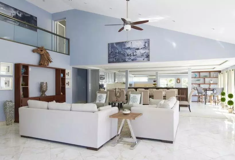 Hotelli Diamond Lodge Belize