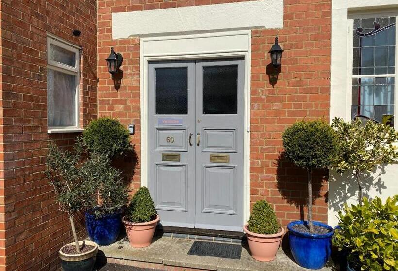 ホテル Fairlawns Guest House