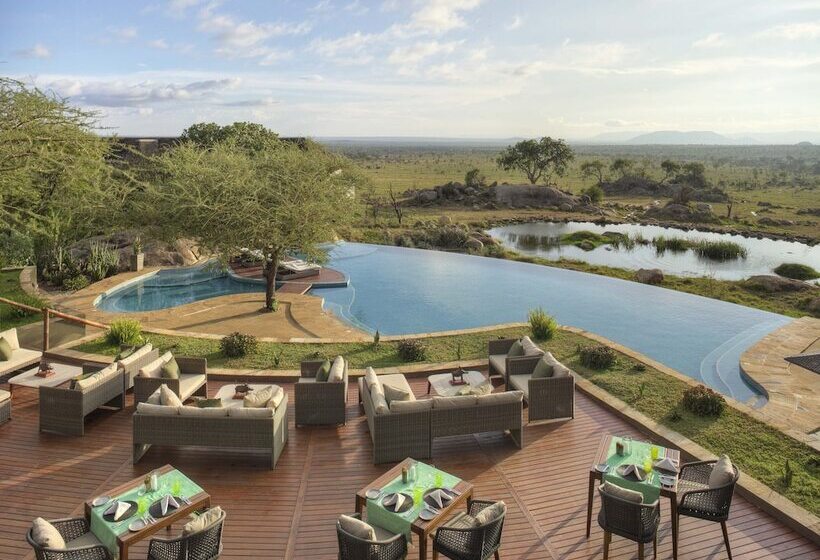 هتل Four Seasons Safari Lodge Serengeti