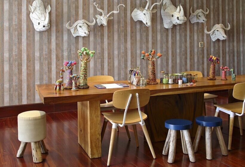 هتل Four Seasons Safari Lodge Serengeti