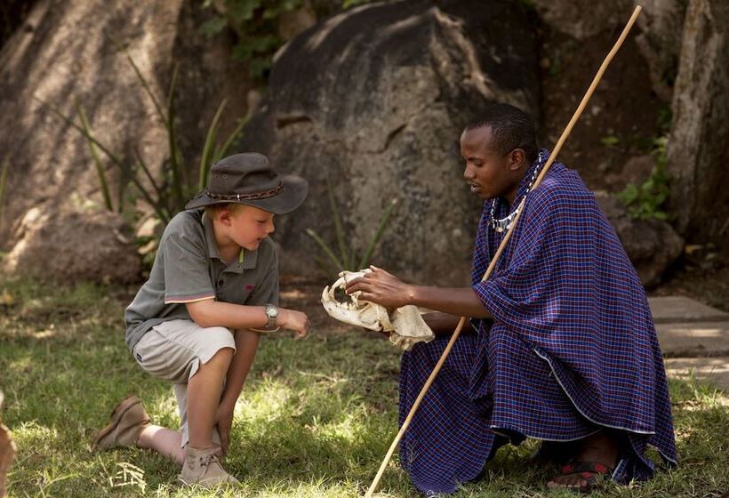 هتل Four Seasons Safari Lodge Serengeti