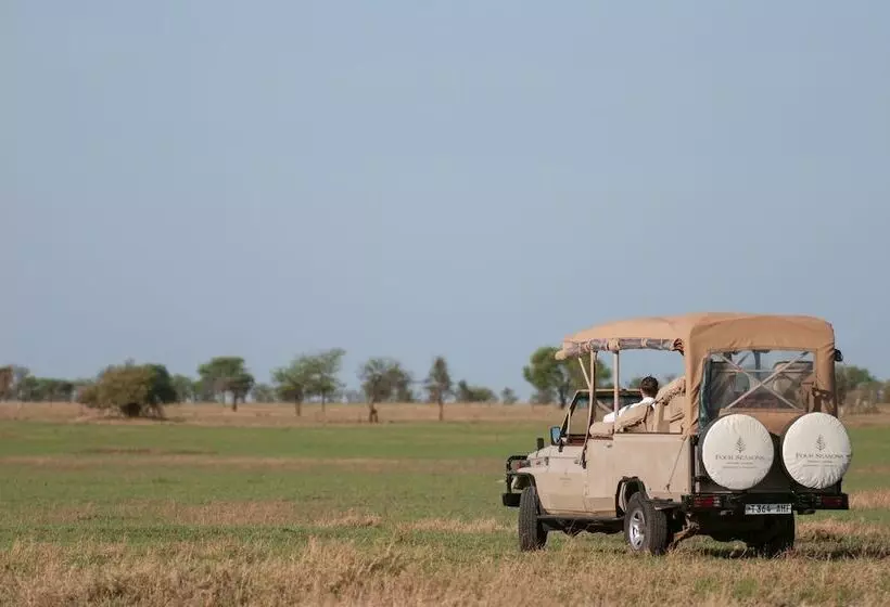 هتل Four Seasons Safari Lodge Serengeti