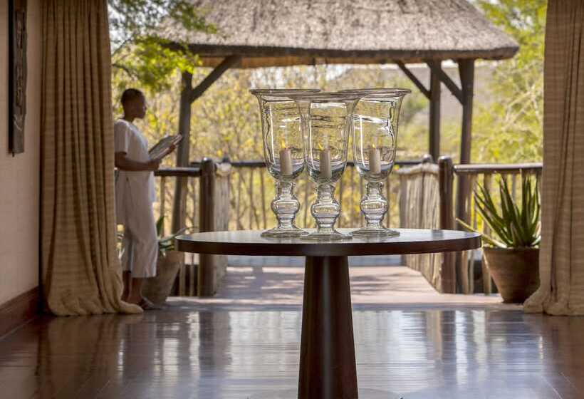 هتل Four Seasons Safari Lodge Serengeti