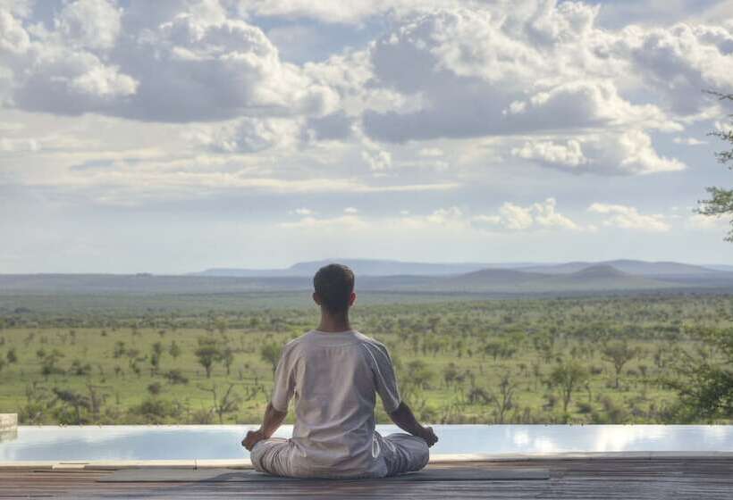 هتل Four Seasons Safari Lodge Serengeti