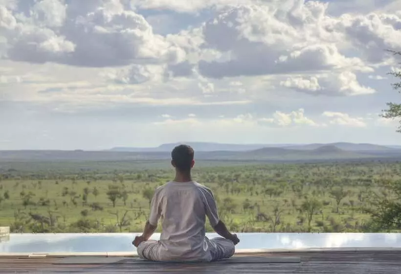 هتل Four Seasons Safari Lodge Serengeti