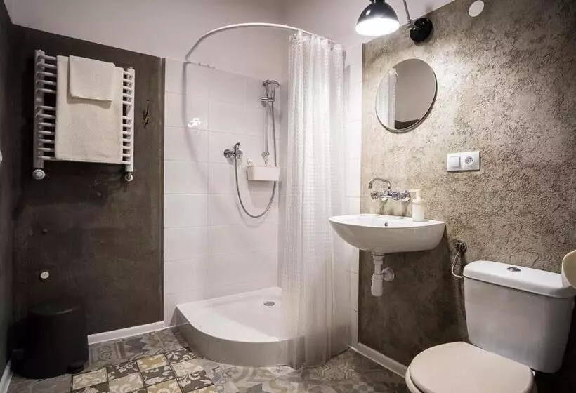 Hotelli Hostel Likehome