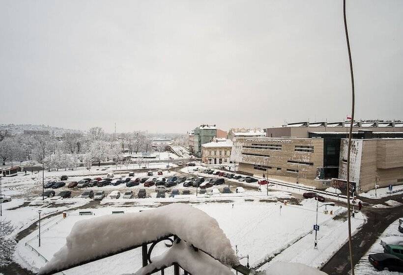 Hotel Hostel Likehome