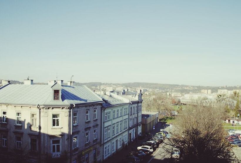 Hotel Hostel Likehome