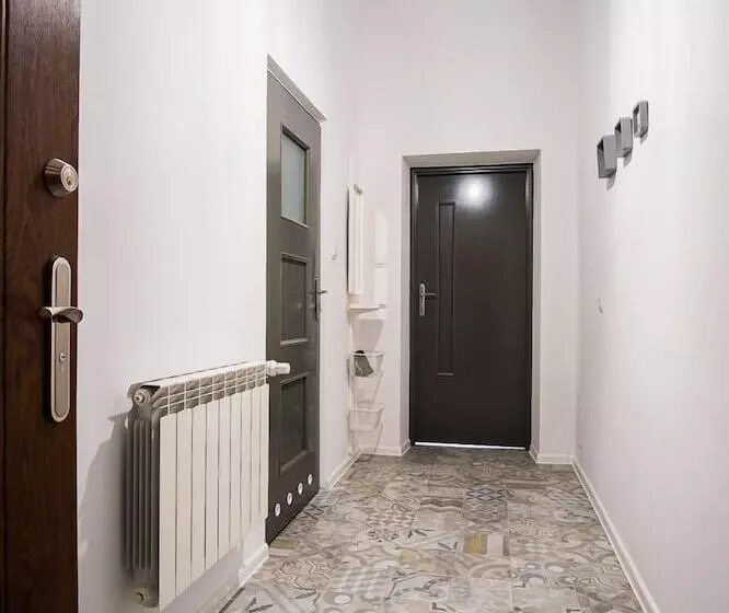 Hotelli Hostel Likehome