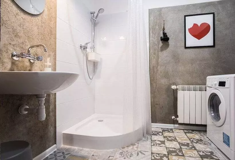 Hotelli Hostel Likehome