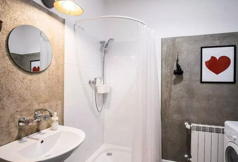 Hotelli Hostel Likehome