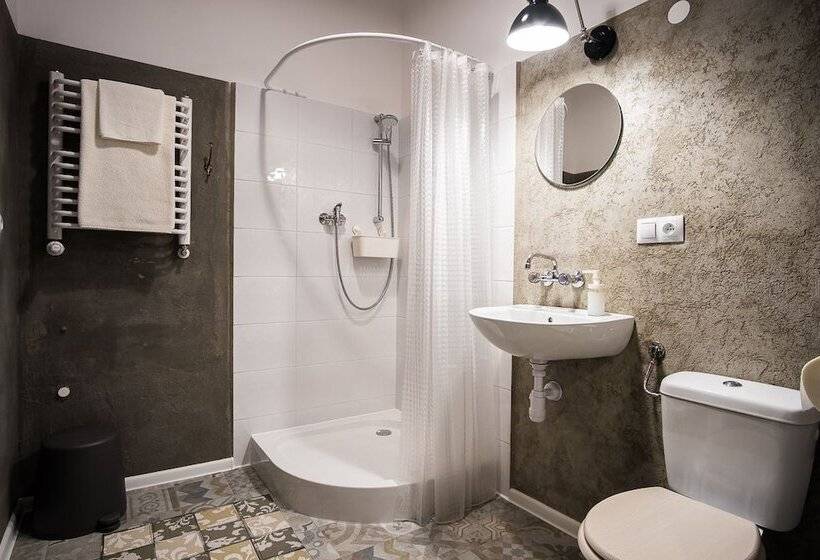 Hotel Hostel Likehome