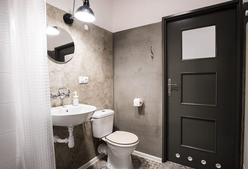 Hotel Hostel Likehome