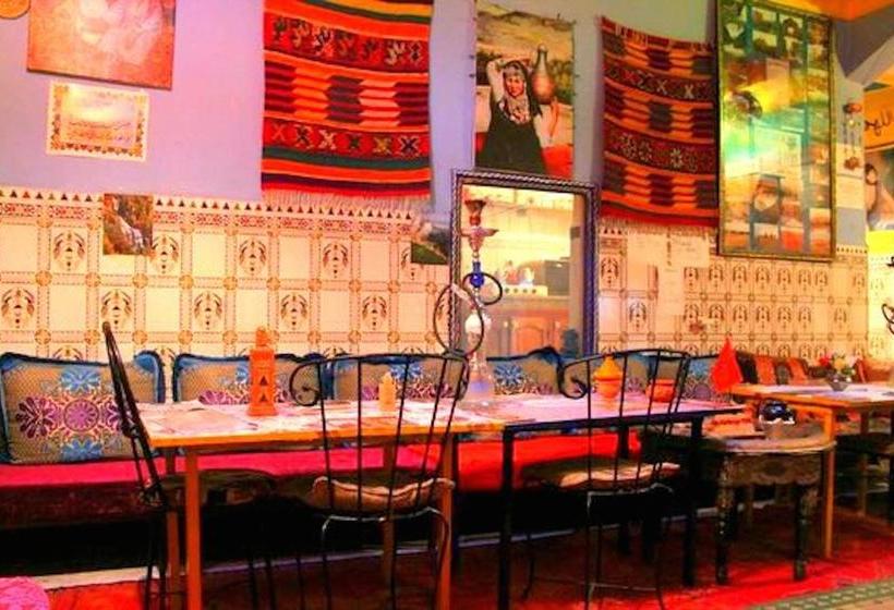 Otel Hostel Waka Waka