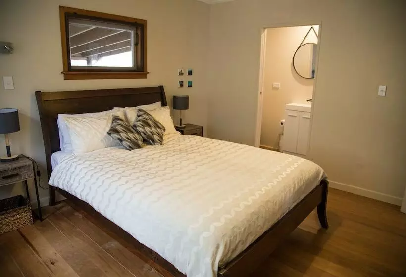 Hotelli Hush Boutique Accommodation