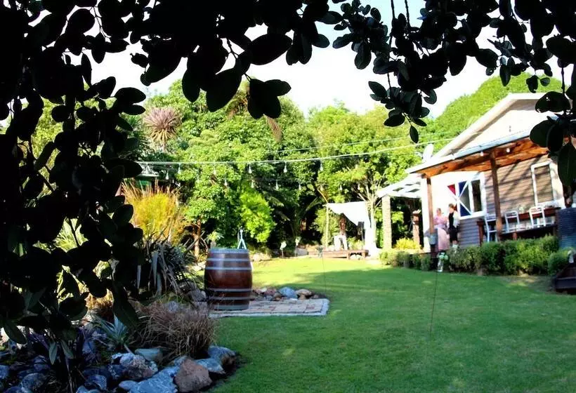 Hotelli Hush Boutique Accommodation