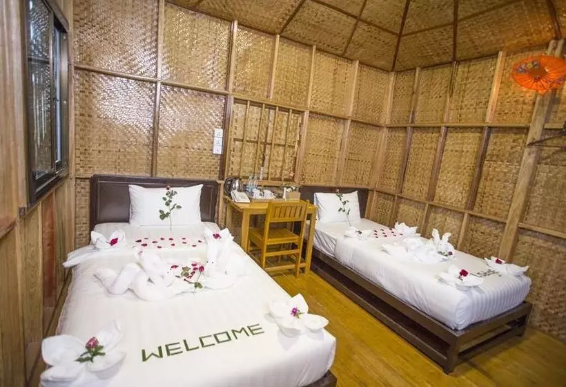 هتل Jl Lodge Ngwe Saung