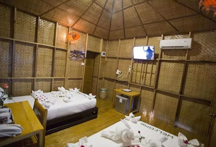 هتل Jl Lodge Ngwe Saung